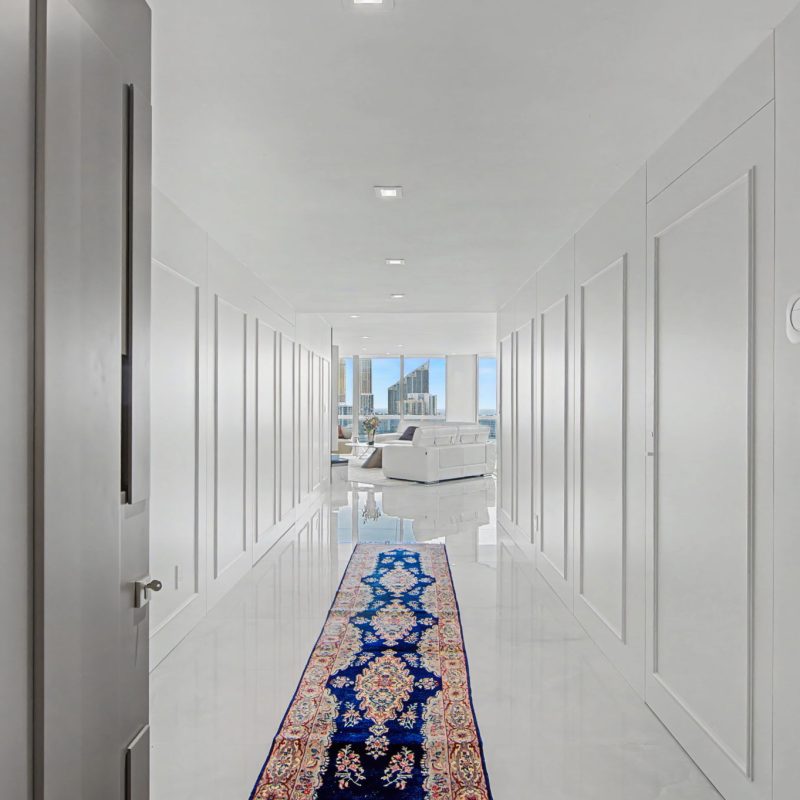 1-web-or-mls-2600-island-blvd-1201