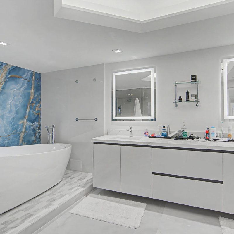 10-web-or-mls-2600-island-blvd-1201