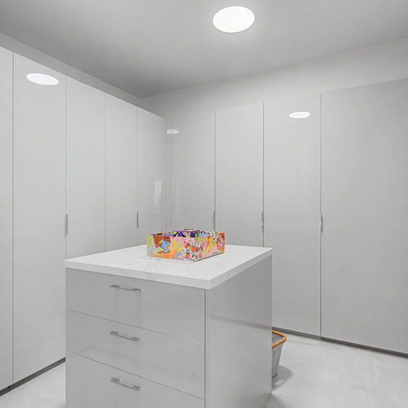 12-web-or-mls-2600-island-blvd-1201