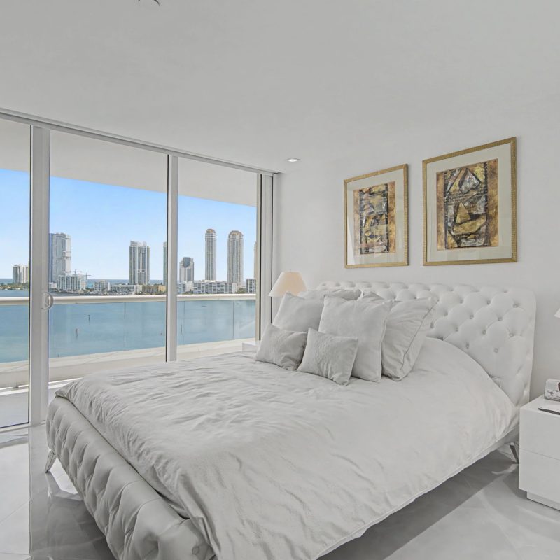 19-web-or-mls-2600-island-blvd-1201