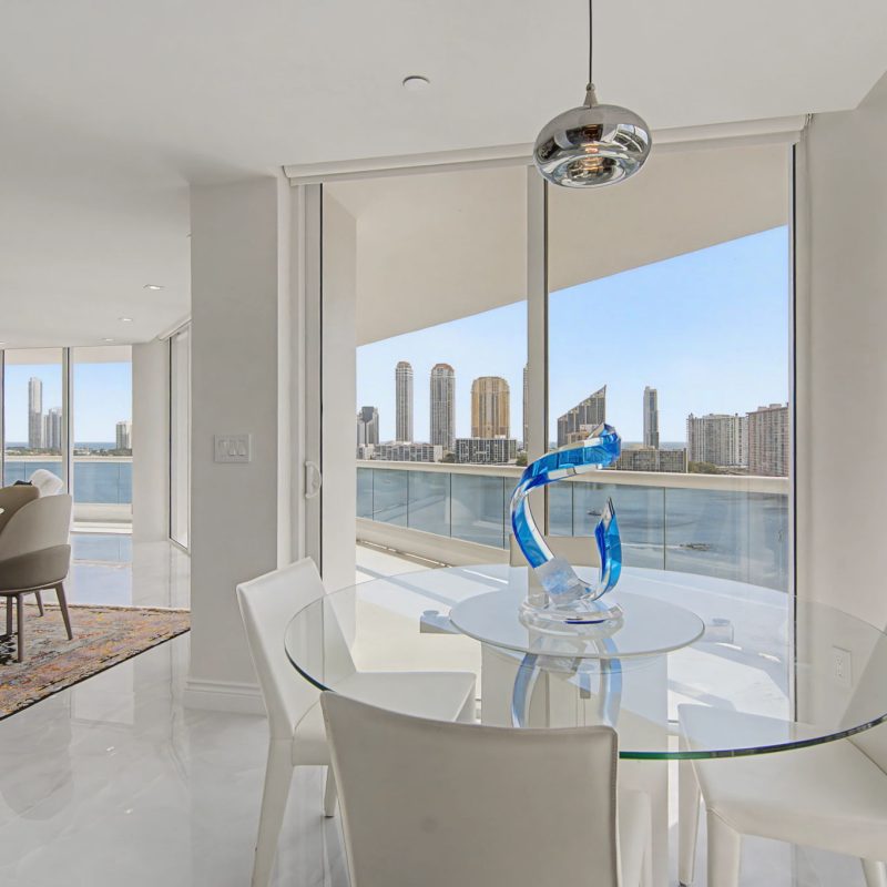 25-web-or-mls-2600-island-blvd-1201