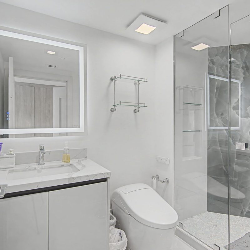 7-web-or-mls-2600-island-blvd-1201